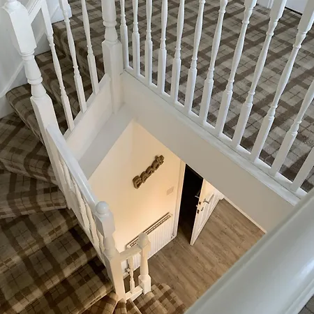 Bay Tree House - The Bay Filey, Sleeps 8, 2 Dogs Welcome Tatil Evi *