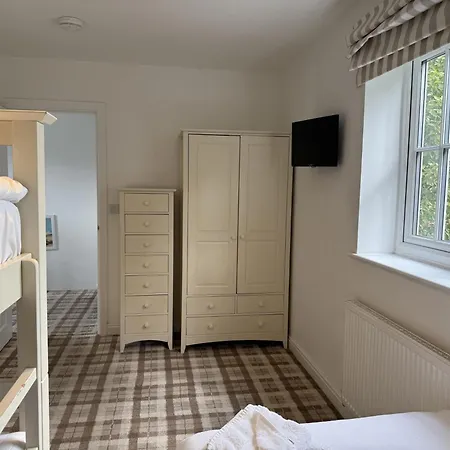 Tatil Evi Bay Tree House - The Bay Filey, Sleeps 8, 2 Dogs Welcome *