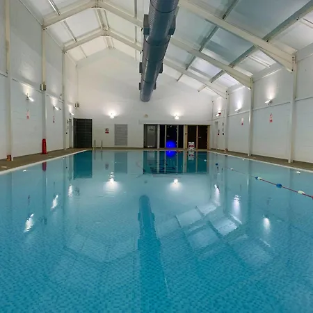 Bay Tree House - The Bay Filey, Sleeps 8, 2 Dogs Welcome