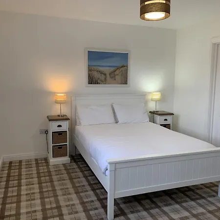 Bay Tree House - The Bay Filey, Sleeps 9, 2 Dogs Welcome * Filey