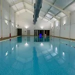 Bay Tree House - The Bay Filey, Sleeps 8, 2 Dogs Welcome