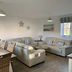 Bay Tree House - The Bay Filey, Sleeps 8, 2 Dogs Welcome 別荘 *
