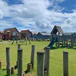 別荘 Bay Tree House - The Bay Filey, Sleeps 8, 2 Dogs Welcome