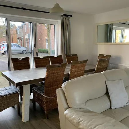 Bay Tree House - The Bay Filey, Sleeps 8, 2 Dogs Welcome Feriehus Filey
