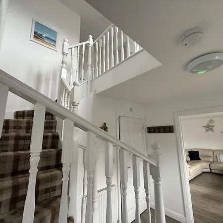Bay Tree House - The Bay Filey, Sleeps 8, 2 Dogs Welcome * ファイリー